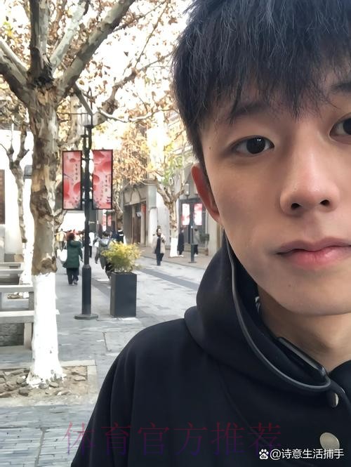 7天6赛仍砍19+5！杨瀚森4犯8失误瑕不遮瑜 美记：看好他的长远未来